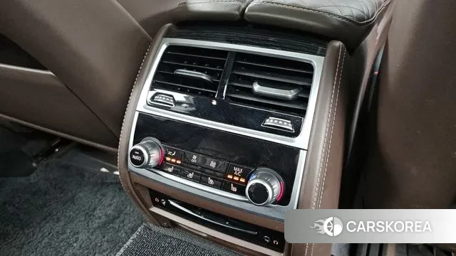 BMW 7 Series (G11) id 3765141 из Кореи 10