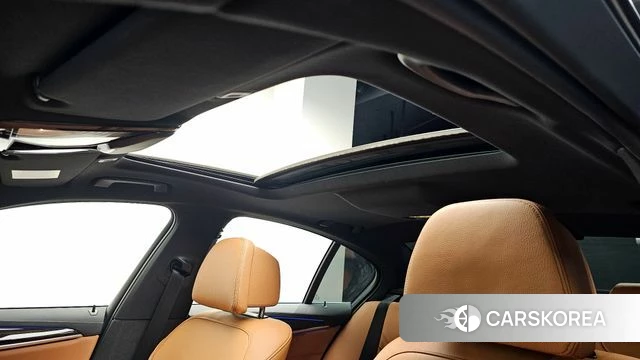 BMW 5 Series (G30) id 3965608 из Кореи 10