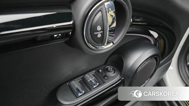 Mini Cooper S Convertible id 4720352 из Кореи 10