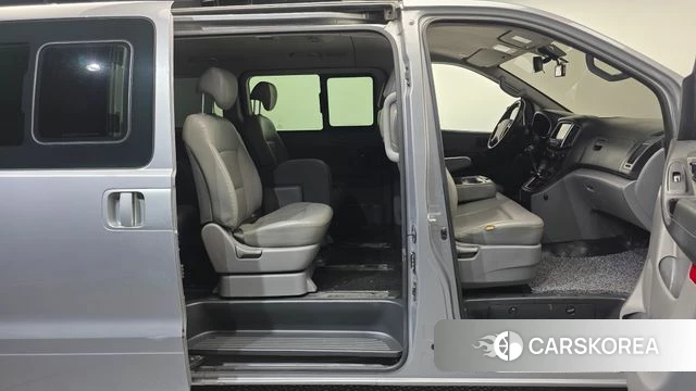 Hyundai The New Grand Starex id 3843540 из Кореи 10