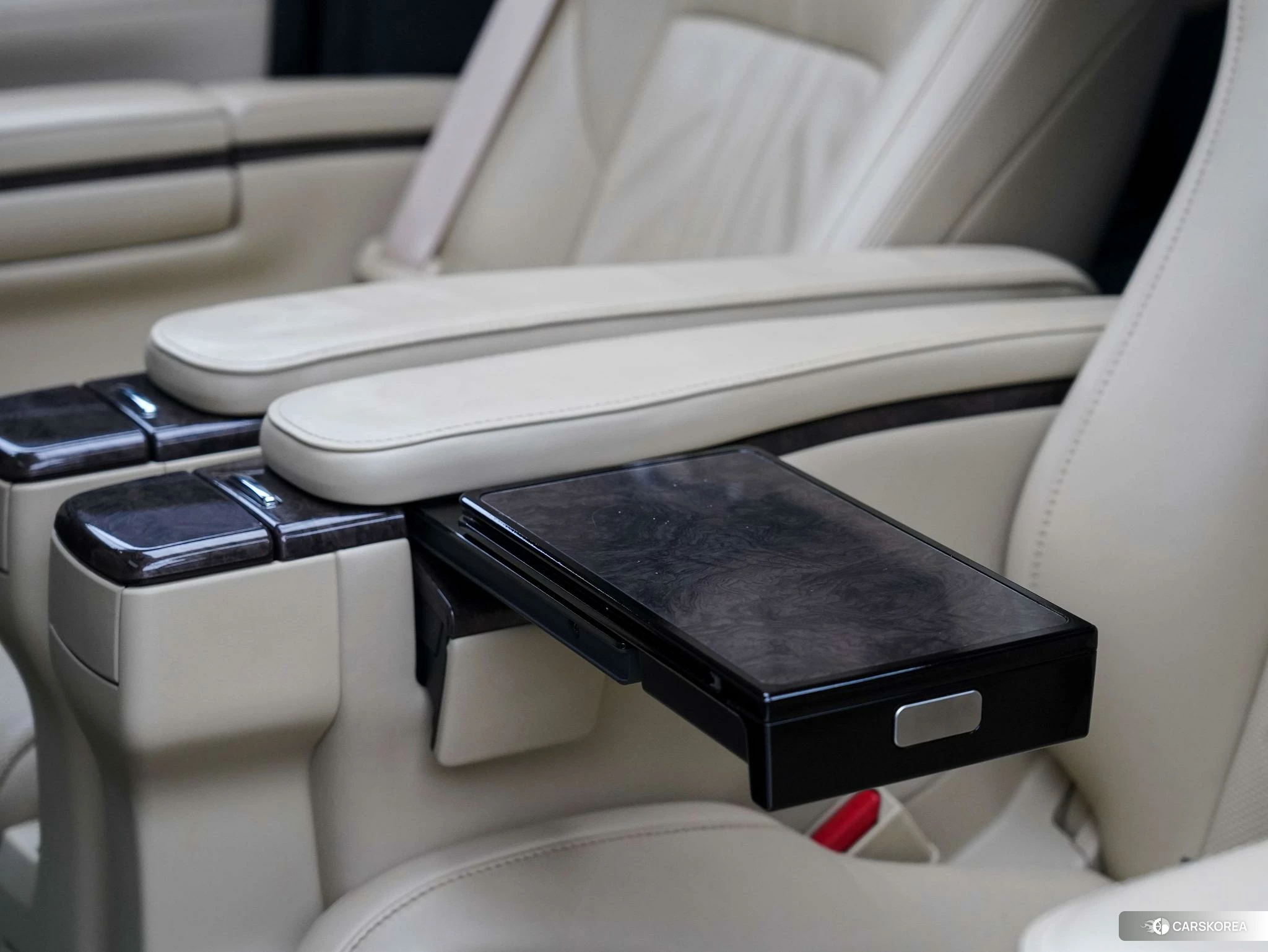 Toyota Wilfa id 4461951 из Китая 10