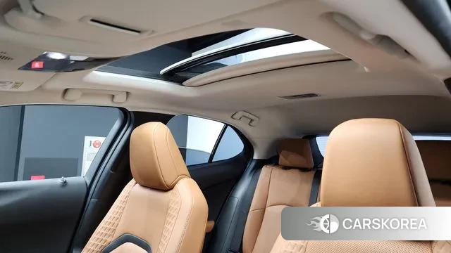 Lexus UX250h id 3611695 из Кореи 10