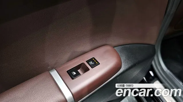 Hyundai Grandeur (GN7) id 2731227 из Кореи 10