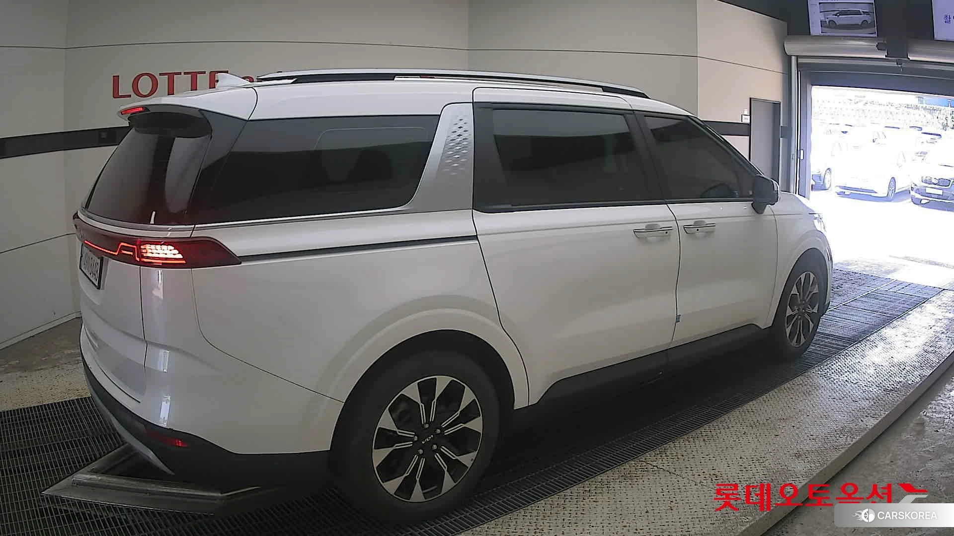 Kia Carnival id 4674221 из Кореи 10
