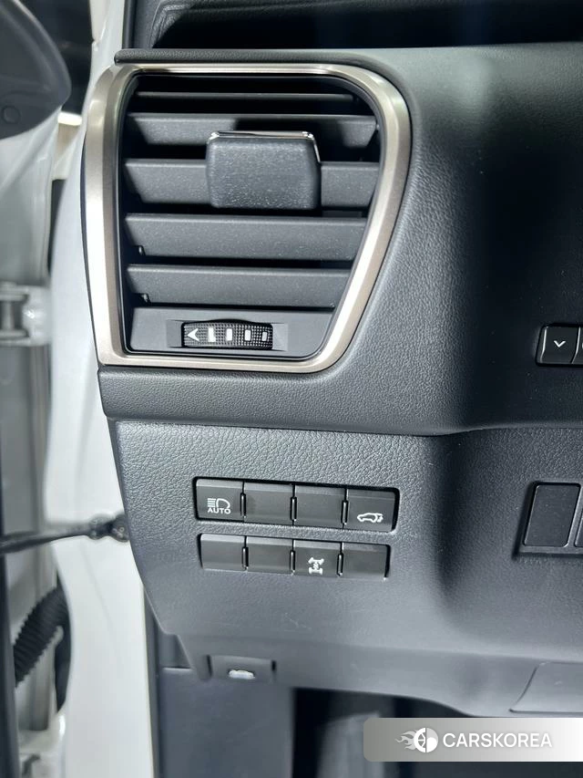 Lexus NX id 4218709 из Китая 10