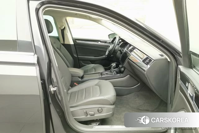 Volkswagen Huiang id 4321125 из Китая 10