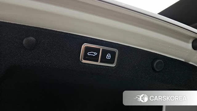 Hyundai Grandeur Hybrid (GN7) id 3858232 из Кореи 10