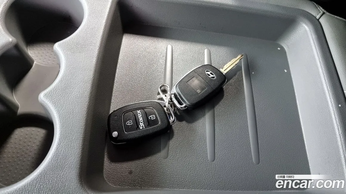 Hyundai The New Grand Starex id 1084368 из Кореи 10