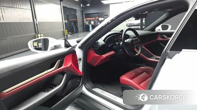 Porsche Taycan id 4382878 из Кореи 10