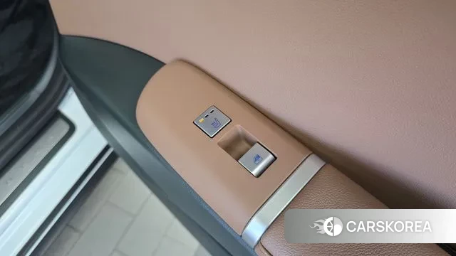 Hyundai Grandeur (GN7) id 3316643 из Кореи 10