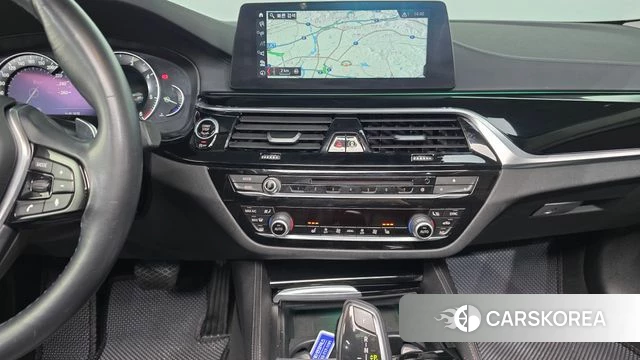 BMW 5 Series (G30) id 3873952 из Кореи 10