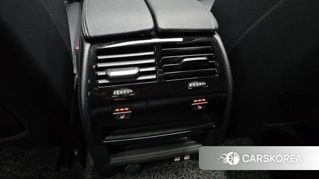 BMW 5 Series (G30) id 3317938 из Кореи 10