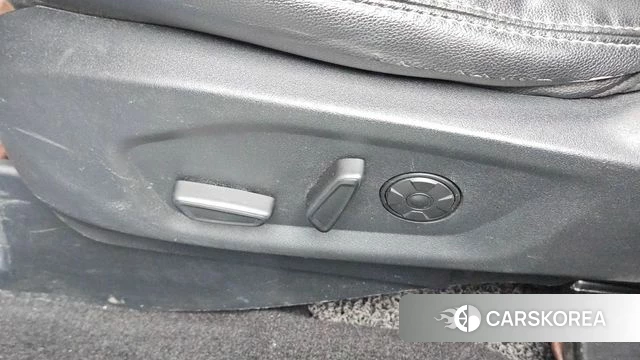 Ford Explorer id 4632884 из Кореи 10
