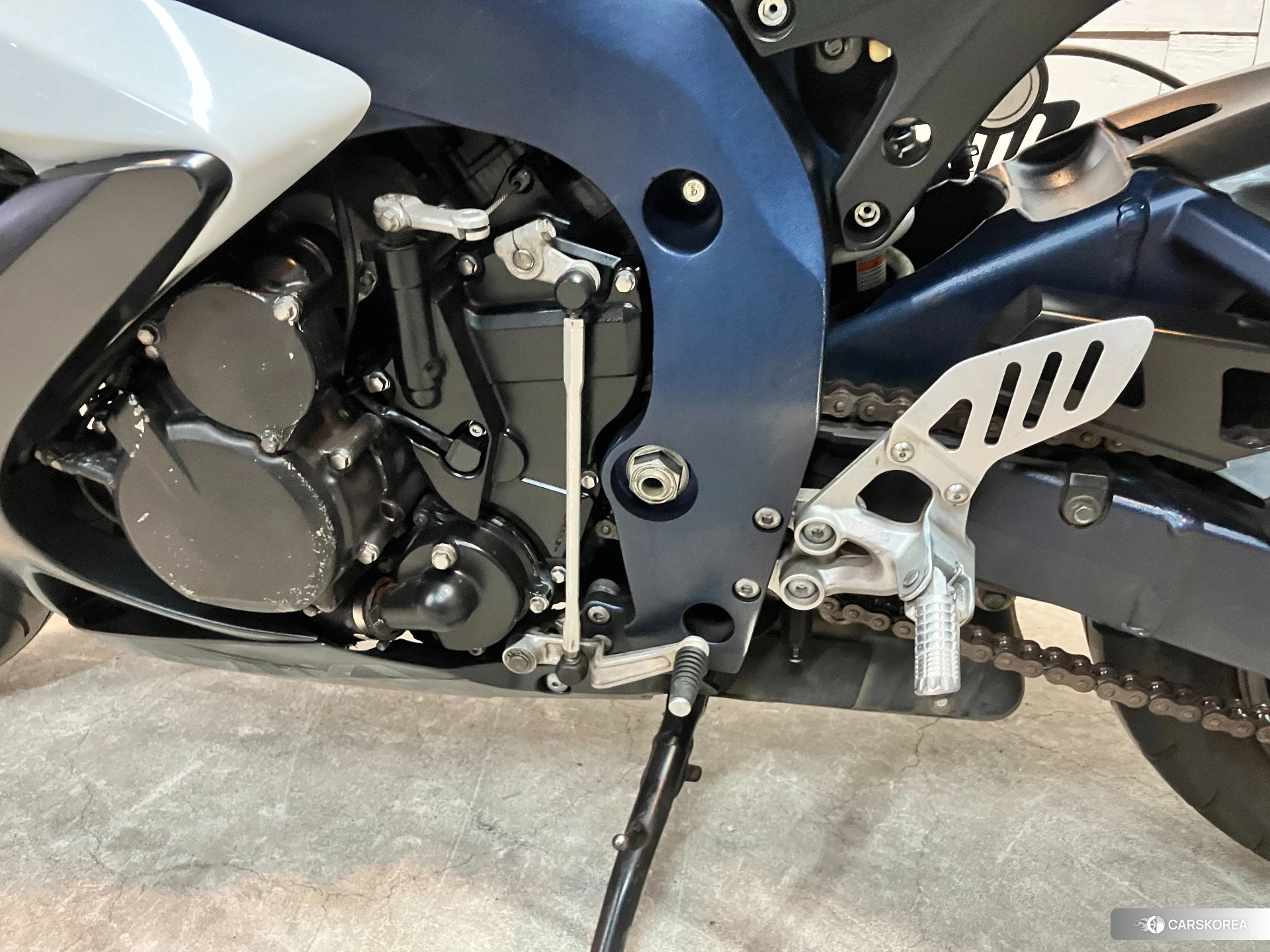 Suzuki GSX-R750 id 3947840 из Японии 10