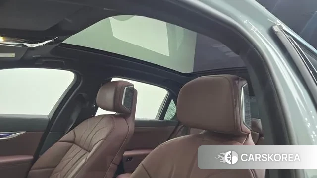 BMW 7 Series (G70) id 3011117 из Кореи 10