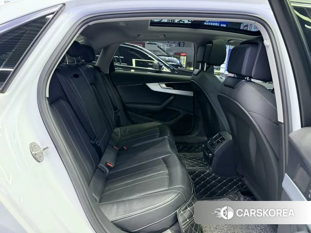 Audi A4L id 3857953 из Китая 10