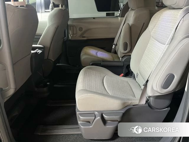 Toyota Saina id 4261181 из Китая 10