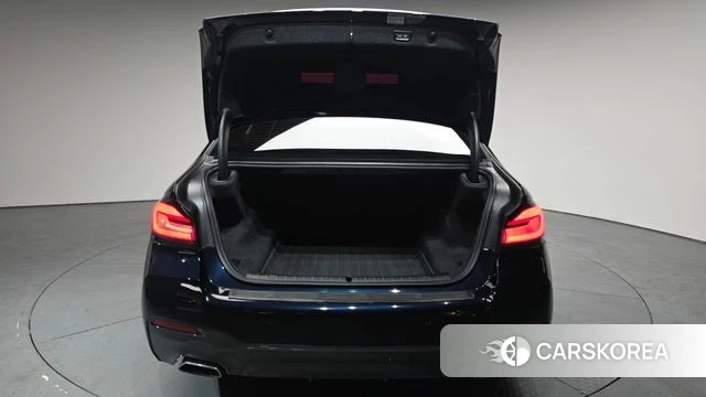 BMW 5 Series (G30) id 3858813 из Кореи 10