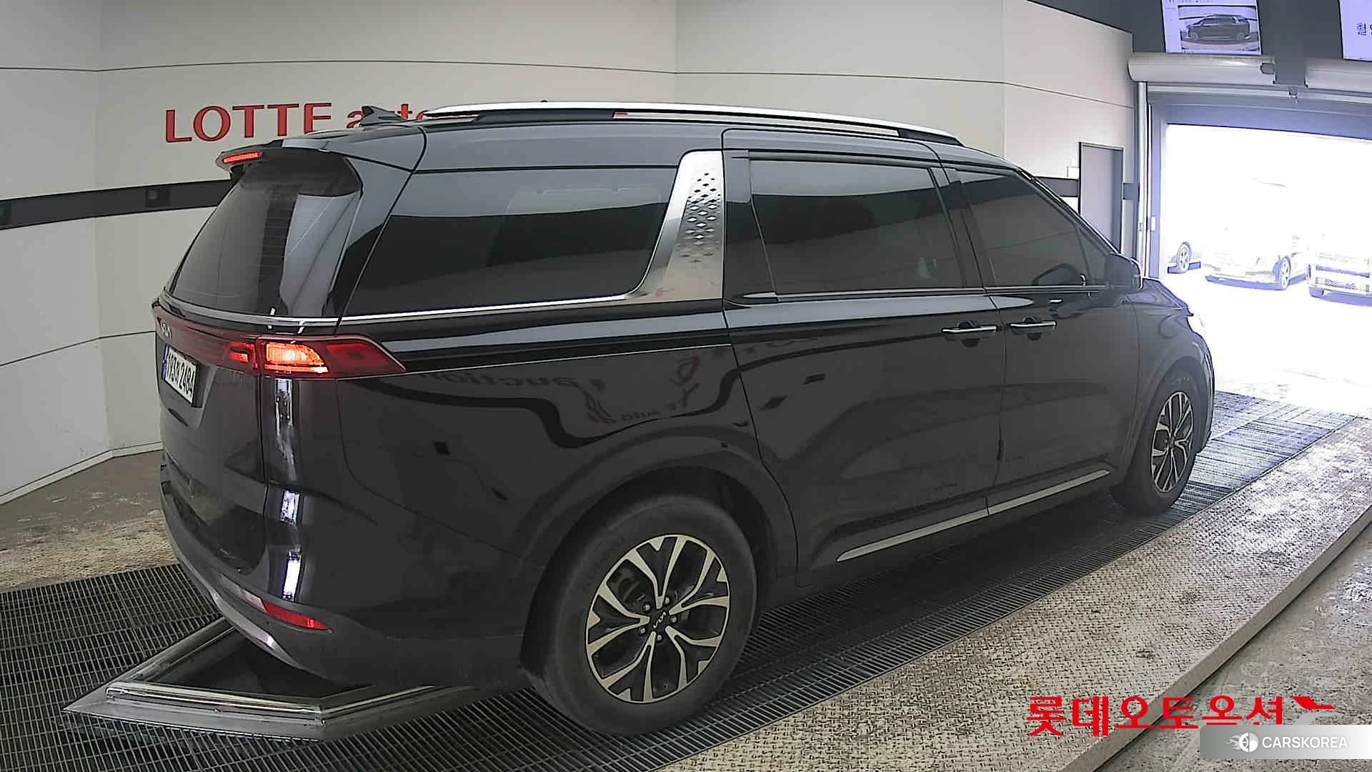 Kia Carnival id 3888402 из Кореи 10