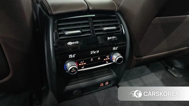 BMW 5 Series (G30) id 3843142 из Кореи 10