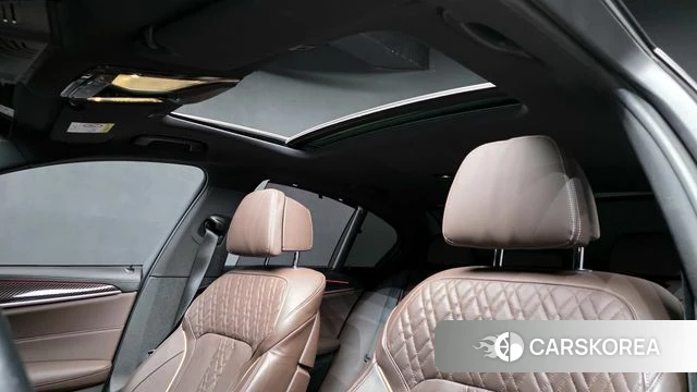 BMW 5 Series (G30) id 3877652 из Кореи 10