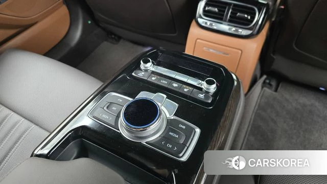 Genesis G90 id 3828948 из Кореи 10