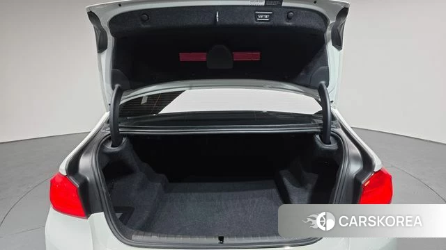 BMW 5 Series (G30) id 3867568 из Кореи 10