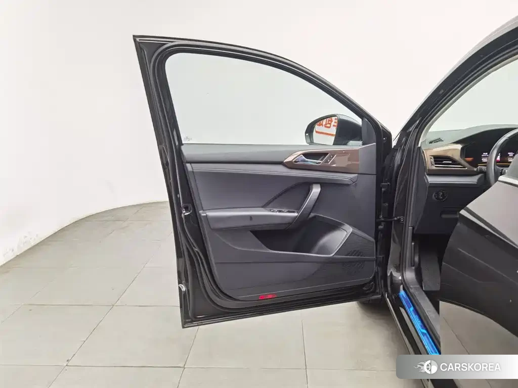 Volkswagen Tharu id 4659858 из Китая 10