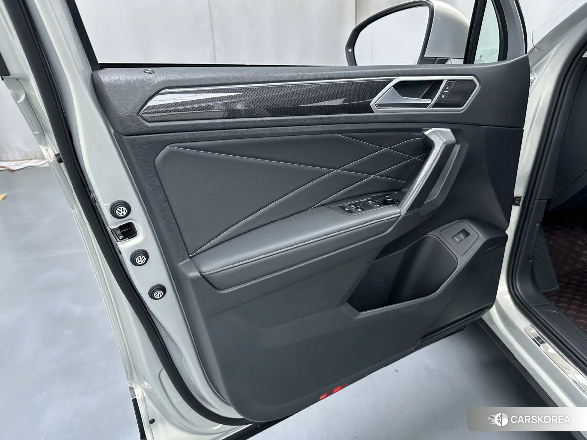 Volkswagen Tiguan L id 4479606 из Китая 10