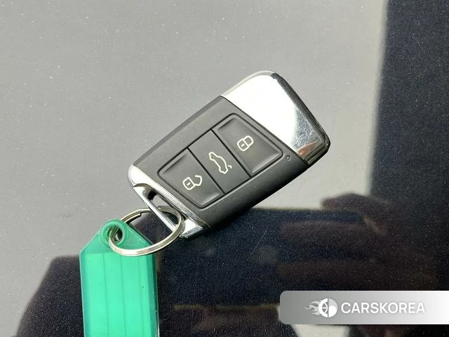 Volkswagen Passat id 4272629 из Китая 10