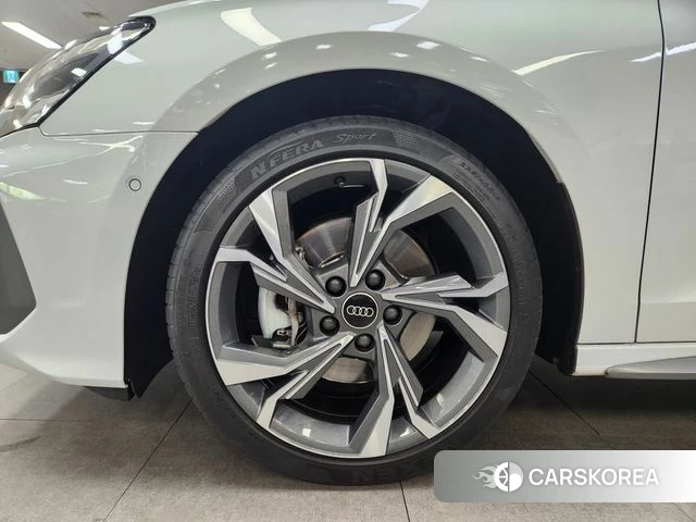 Audi A3 (8Y) id 4469203 из Кореи 10