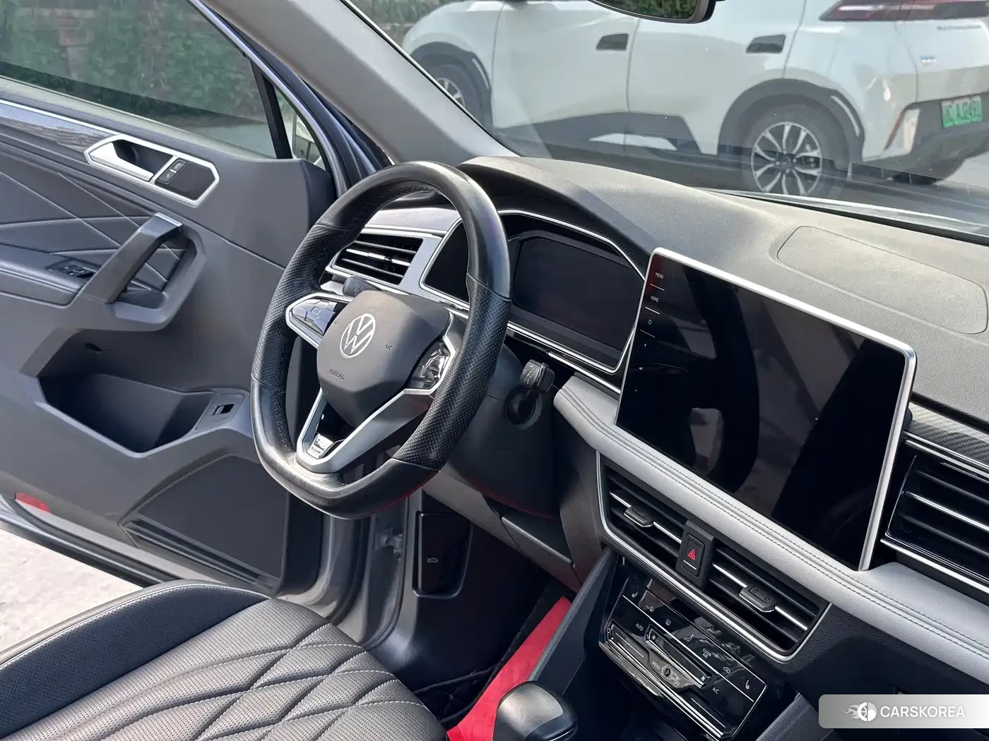 Volkswagen Tiguan L id 4644699 из Китая 11