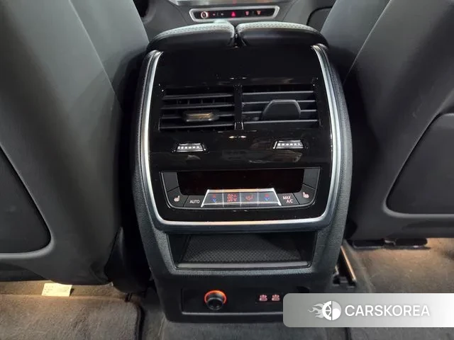 BMW XM (G09) id 3462651 из Кореи 10