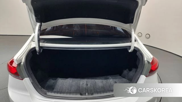 Hyundai Avante AD id 3873858 из Кореи 10