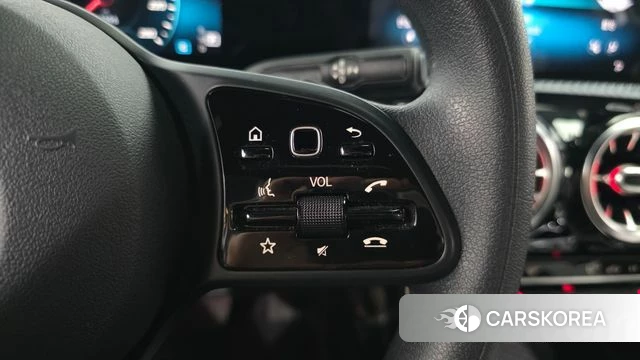 Mercedes-Benz A-Class W177 id 4632734 из Кореи 10