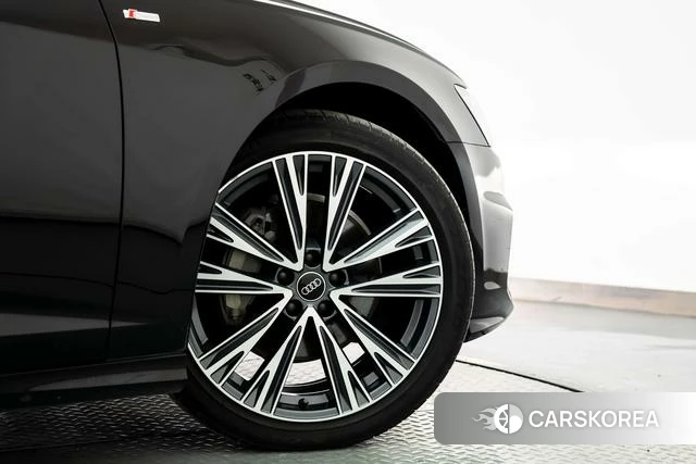 Audi A6L id 4298246 из Китая 10
