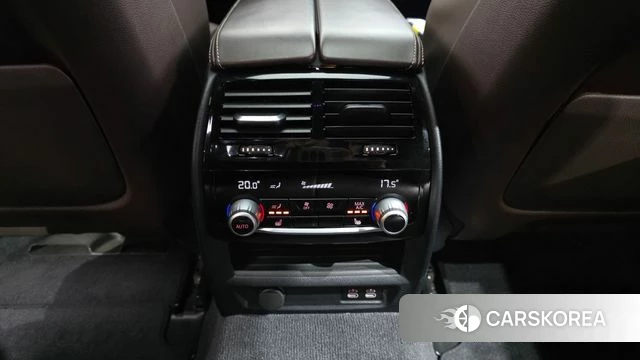 BMW 5 Series (G30) id 3879198 из Кореи 10