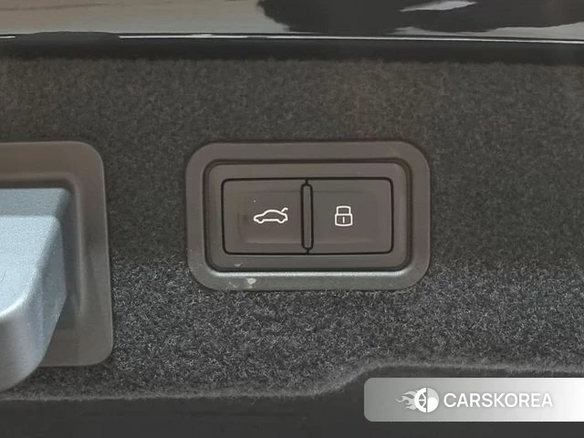Audi A8 (D5) id 4835779 из Кореи 10
