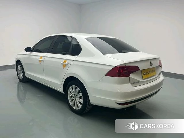 Volkswagen Bora id 4205834 из Китая 10