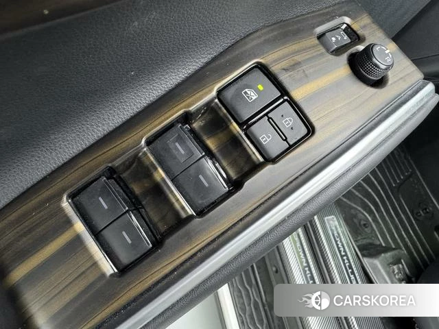 Toyota Crown Lufang id 4257787 из Китая 10