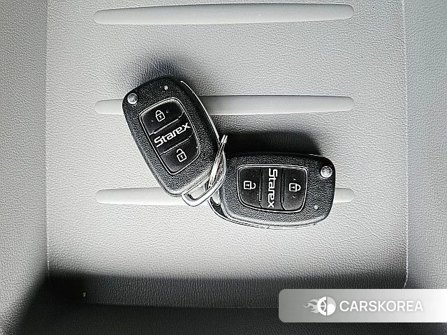 Hyundai The New Grand Starex id 4212042 из Кореи 10