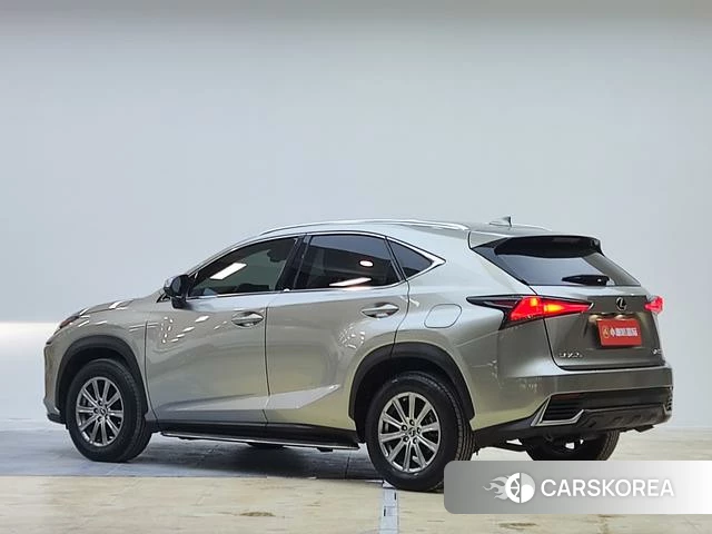Lexus NX id 4298360 из Китая 10