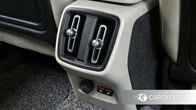 Volvo XC40 id 3858857 из Кореи 10