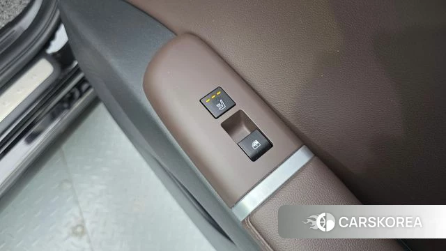Hyundai Grandeur (GN7) id 3882976 из Кореи 10