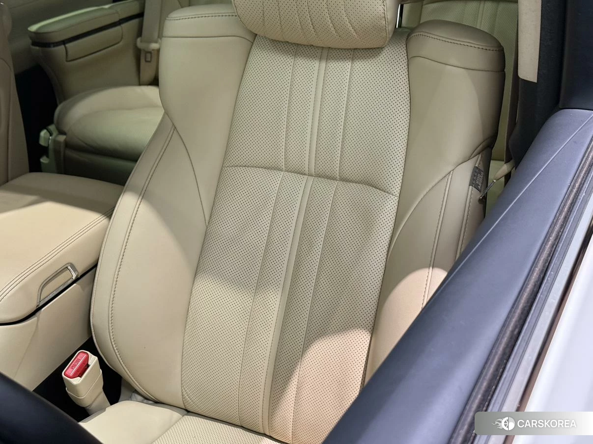 Toyota Elfa id 4452072 из Китая 10
