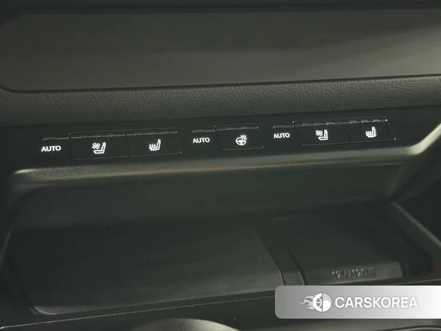 Lexus UX EV id 4297725 из Китая 10