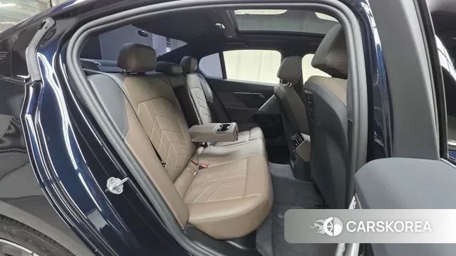 BMW 5 Series (G60) id 3486839 из Кореи 10