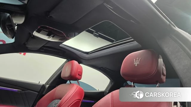 Maserati Ghibli id 4356935 из Кореи 10