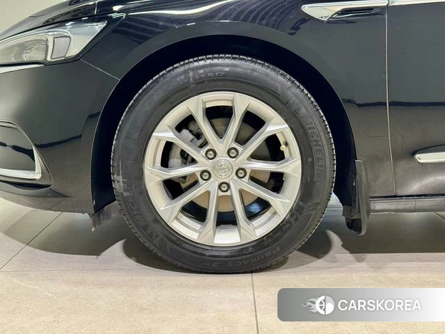 Buick Lacrosse id 3804909 из Китая 10
