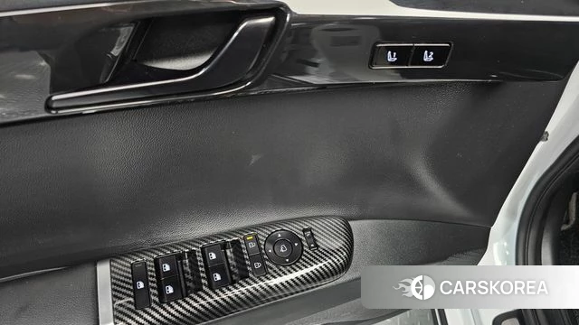 Hyundai Grandeur (GN7) id 4880440 из Кореи 10